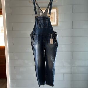 NWT Torrid Cropped Overall